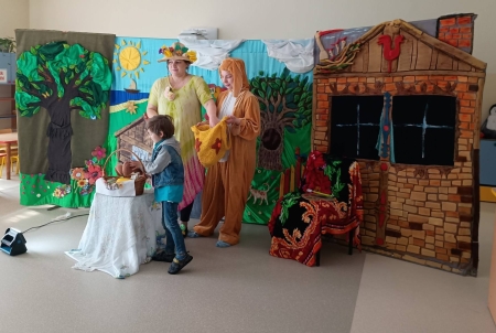 Teatr Bajka '' Gdzie sie podziały jajka''